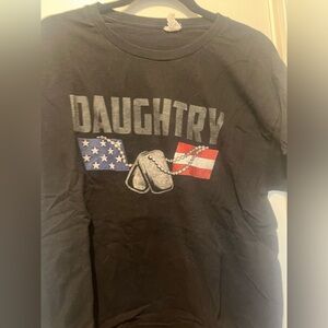 Daughtry t shirt